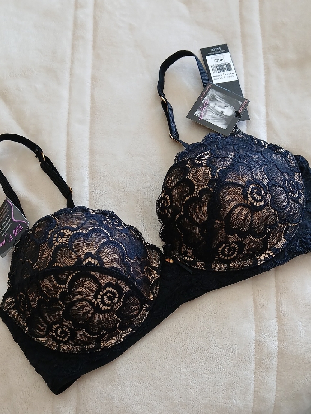 Black Lace Underwire Bra with Nude Lining - Women Intimates